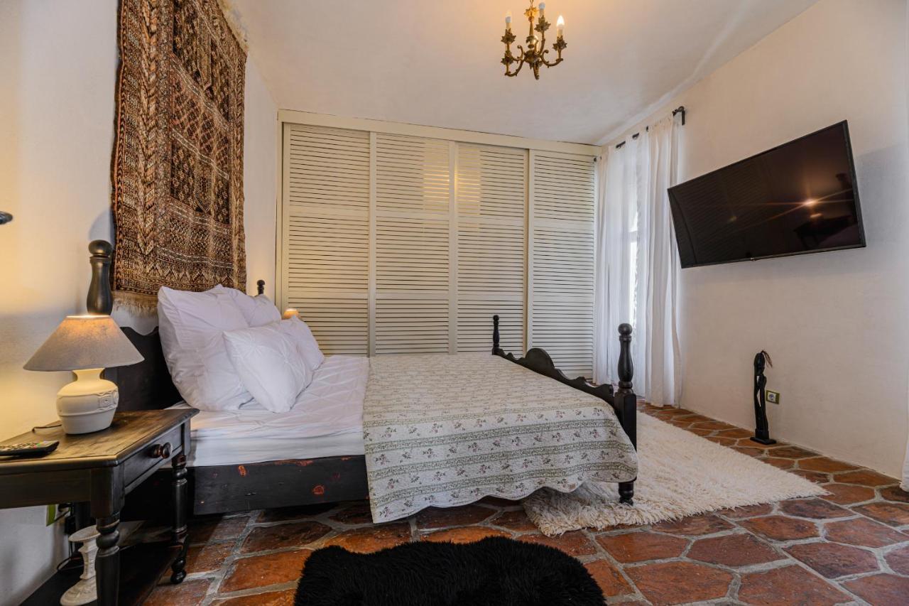 Koa - Goli 2Bdr W Terrace Apartment Brasov Bagian luar foto