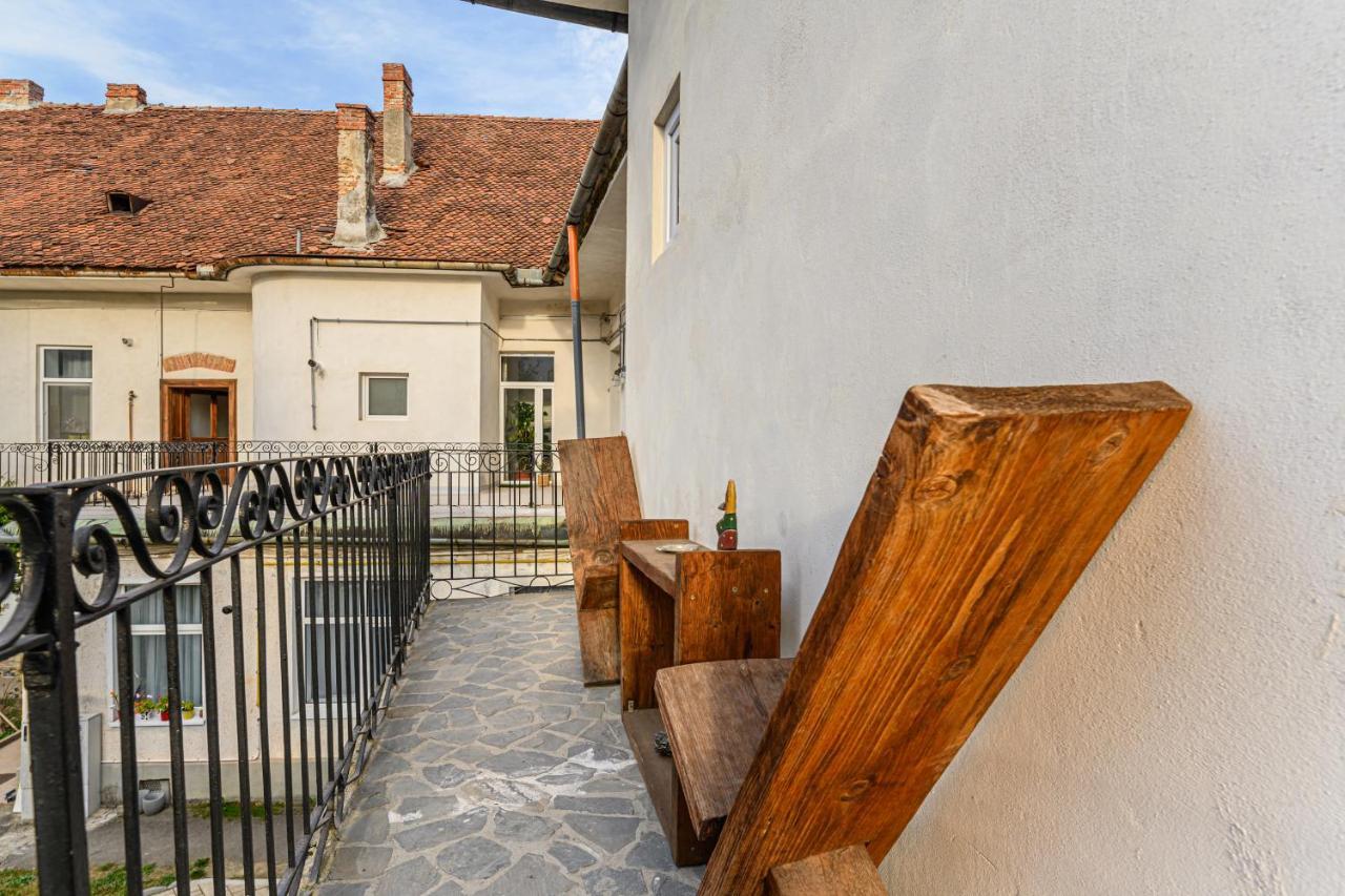 Koa - Goli 2Bdr W Terrace Apartment Brasov Bagian luar foto